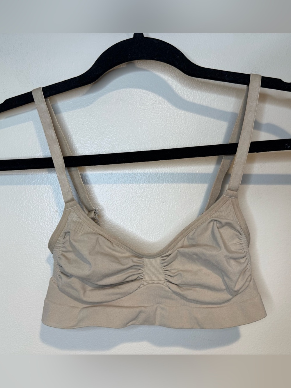 SKIMS seamless sculpt Bralette medium